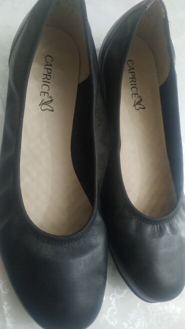 женская обувь 42 размер: Туфли 42, цвет - Черный