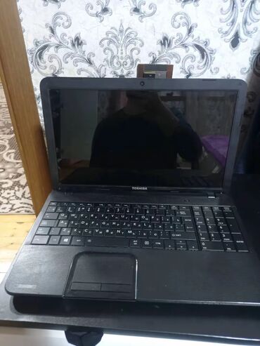 klaviatura gaming: Б/у Toshiba, 15.6 ", AMD E, 512 ГБ