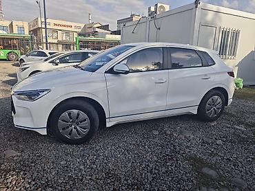 бек абад: BYD E2: 2022 г., Электромобиль, Хэтчбэк — 3