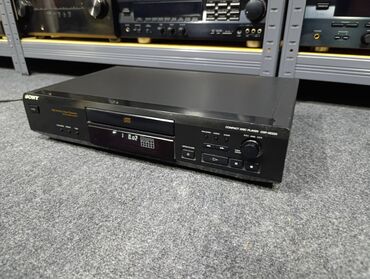 Pojačala i prijemnici: Sony CDP XE 220 Stereo Compact Disc Player Specifikacija Disc — 2