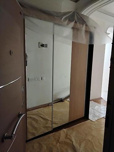 paltar skaf: Güzgülü kupe şkaf - Ön hissəsi tam boy ikiqat güzgü qapılı sürgülü — 1