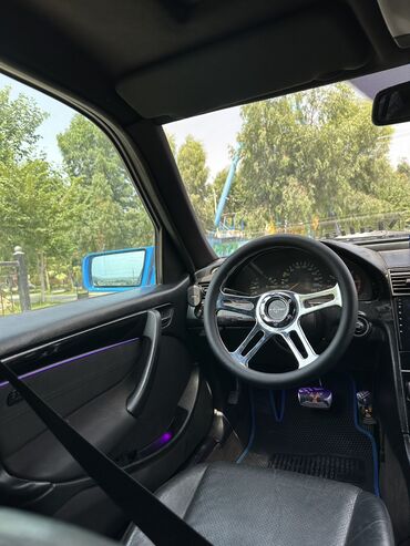 Mercedes-Benz: Mercedes-Benz 220: 2.2 l | 1998 il Sedan — 13