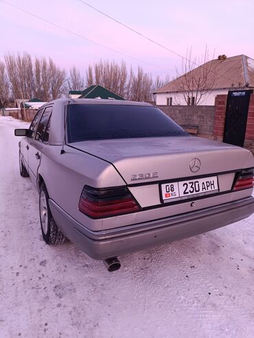 машина mercedes: Mercedes-Benz W124: 1990 г., 2.3 л, Автомат, Газ, Седан