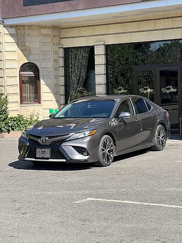 Toyota: Toyota Camry: 2018 г., 2.5 л, Автомат, Бензин, Седан — 2