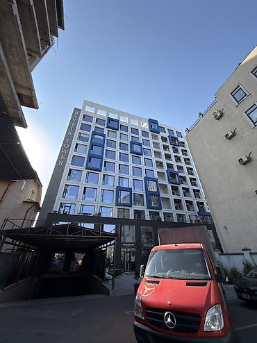 пустой чек: Аренда офисов, 63 м², В бизнес центре, 1 линия, С системой безопасности, С юридическим адресом — 5