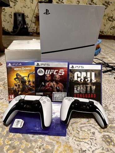 PS5 (Sony PlayStation 5): Продаю play station 5 slim. Почти новая. Есть только внутренняя