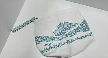 штаны с бабочкой: Косметичка "Vichi" привезена с Парижа, новая

 