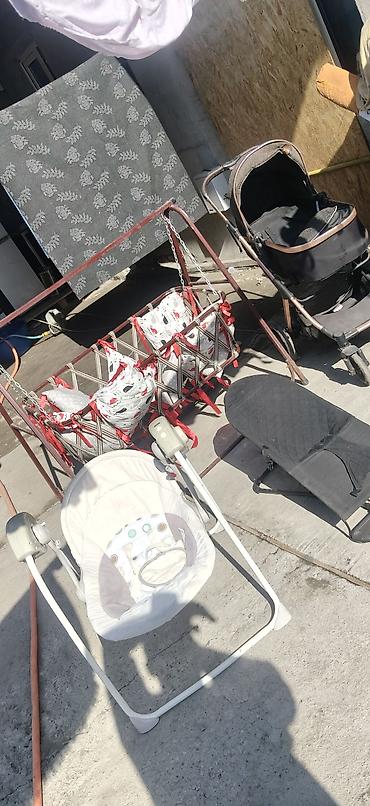 Коляска, кровать качалка, 2качельки Все за 5000сом В составе: -