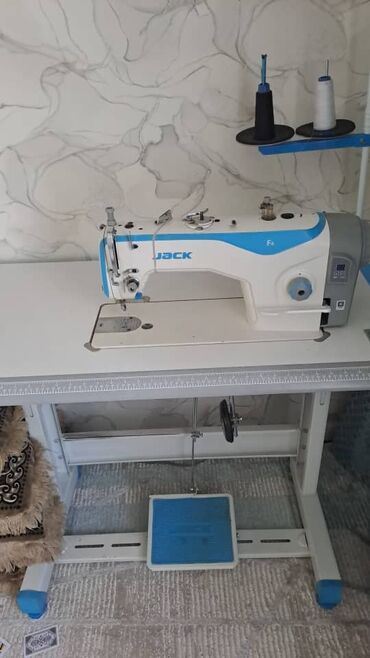 маленькая стиральная машинка: Швейная машина Jack