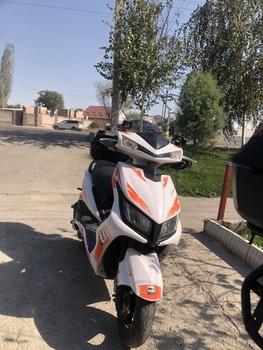 Скутеры: Тип скутера M8, 125 куб. см, Бензин, Б/у