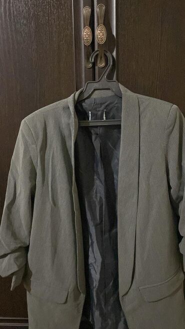укороченный пиджак и брюки: Пиджак, Классическая модель, M (EU 38)