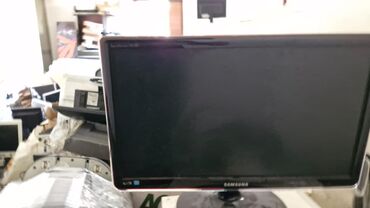 Monitorlar: Fərqli ölçülü və formalı kompüter monitorları. İstər ev, istərsə də — 13