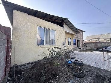 Продажа коттеджей и домов: Продается просторный дом в районе Пригородный, Жаштык 2/20. Общая — 3