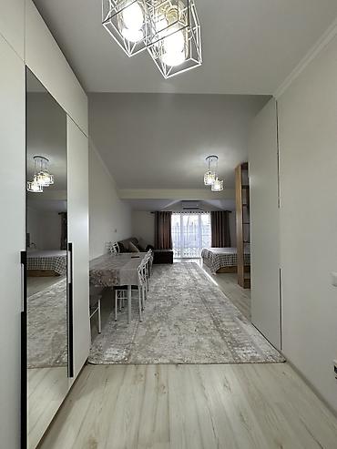 ысык кол: Ысык-Көлдө ижарага батир, Радуга West, Кош-Көл, 2 орун, Баасы Бүтүндөй турак үй үчүн — 4