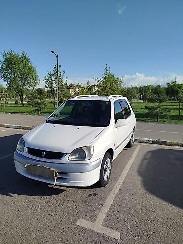 такта раум: Toyota Raum: 2000 г., Автомат, Бензин — 4
