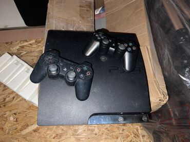 PS3 (Sony PlayStation 3): Новый ни разу не пользовался, джойстики тоже новые!!!