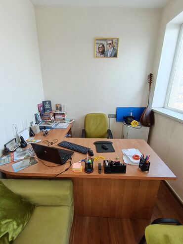 Ofis dəst mebeli: Ofis üçün L formalı iş masasının dəsti - Material: taxta/laminat — 1