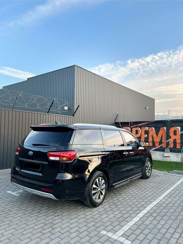 Kia: Kia Carnival: 2017 г., 2.2 л, Типтроник, Дизель, Минивэн