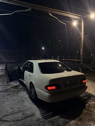 Mercedes-Benz: Mercedes-Benz E-Class: 1999 г., Седан — 13