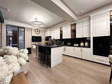 Продажа коттеджей и домов: Продаётся роскошный таунхаус с мебелью и бытовой техникой! Расположен — 7