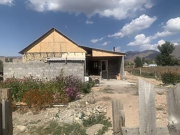 хата с бассейн: Продаётся жилой дом с приусадебным участком в живописном месте у гор — 6