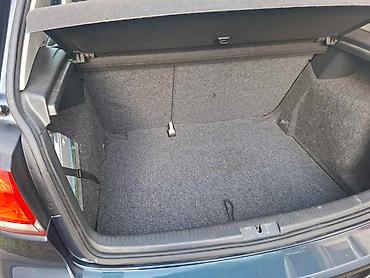 auto pragovi: Volkswagen Golf 6 1.4 2009 godište Golf je prešao 221000 km, benzin — 6