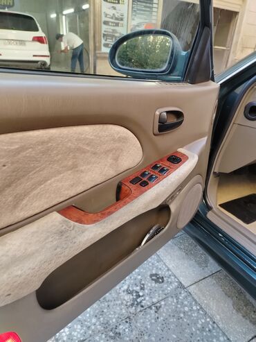 Hyundai: Hyundai Sonata: 2 l | 2001 il Sedan — 19