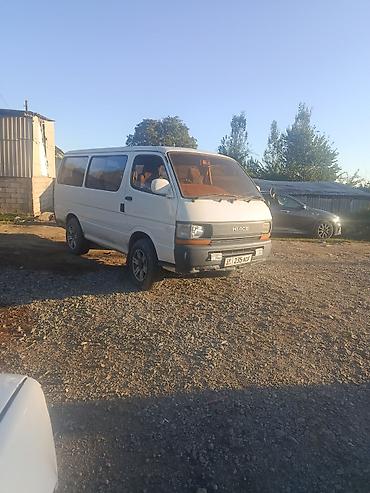 бетон карабалта: Toyota Hiace: 1993 г., Van — 1