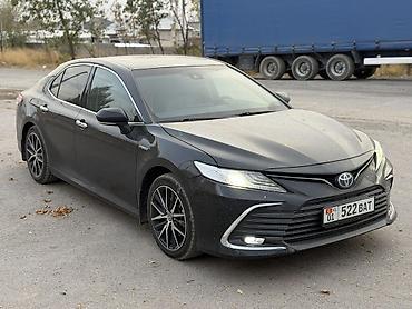 Toyota: Toyota Camry: 2022 г., 2.5 л, Вариатор, Гибрид, Седан — 2