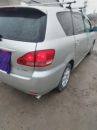 Toyota: Toyota Ipsum: 2002 г., 2.4 л, Автомат, Бензин, Универсал — 4
