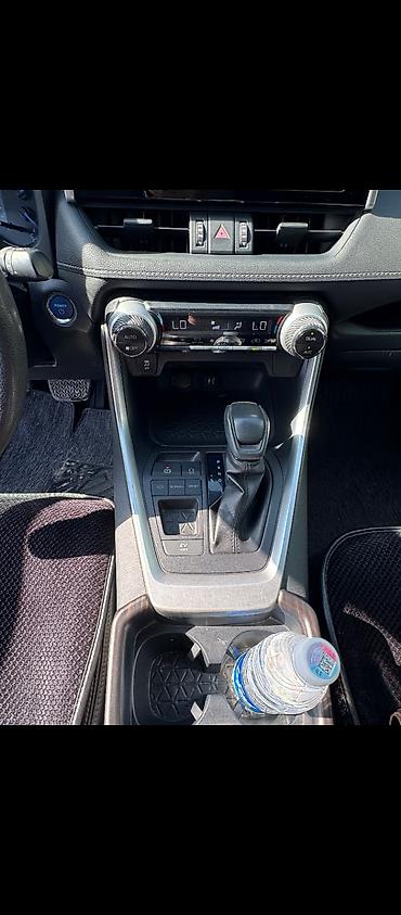 Унаа: Toyota RAV4: 2020 г., 2.5 л, Вариатор, Гибрид, Кроссовер — 10