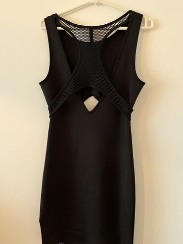 haljine na falte: H&M S (EU 36), bоја - Crna, Drugi stil, Drugi tip rukava