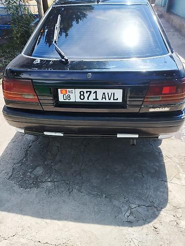 mazda 626 капелла: Mazda 626: 1989 г., Хэтчбэк — 4
