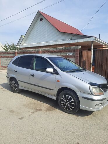 Nissan: Nissan Almera Tino: 2001 г., 1.8 л, Механика, Бензин, Хэтчбэк