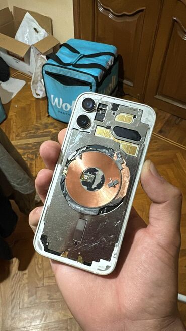 mini soyuducular: IPhone 12 mini, 64 ГБ, Matte Silver, Битый