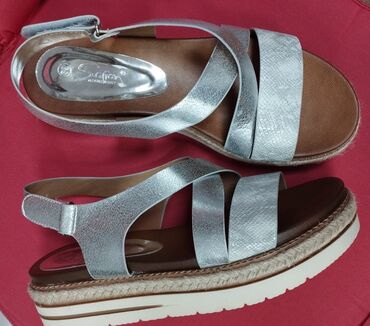 sandale srebrne boje: Sandale, Safran, 39