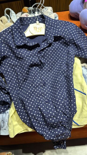 Uşaqlar üçün digər geyimlər: Одежда и обувь на МАЛЬЧИКА 2/3 года

Все по 5азн за единицу — 8