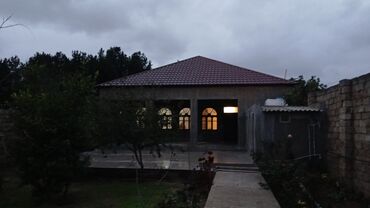 Həyət evləri və villaların satışı: Maştağa qəs. 3 otaqlı, 117 kv. m, Kredit yoxdur, Orta təmir