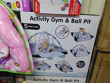 Развивающий коврик-палатка с бортиками и сухим бассейном Activity Gym