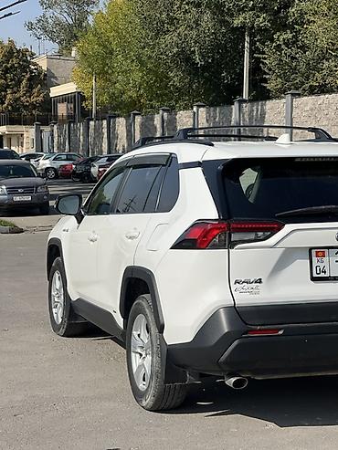 Toyota: Toyota RAV4: 2019 г., 2.5 л, Автомат, Гибрид, Кроссовер — 7