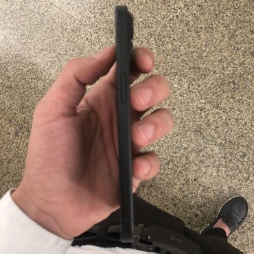 Apple iPhone: IPhone 15, 128 GB, Qara, Face ID — 3