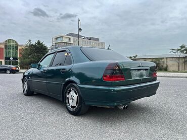 Mercedes-Benz: Salam. Avtomobil şəkildən görsəndiyi kimi ideal vəziyyətdədir.Heç bir — 5