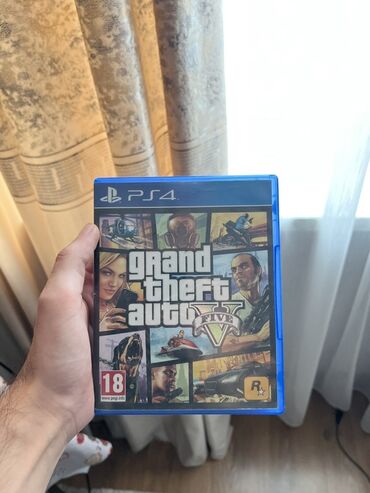 playstation 3 satiram tecili: PlayStation 4 üçün Grand Theft Auto V (GTA V),hec bir problemi