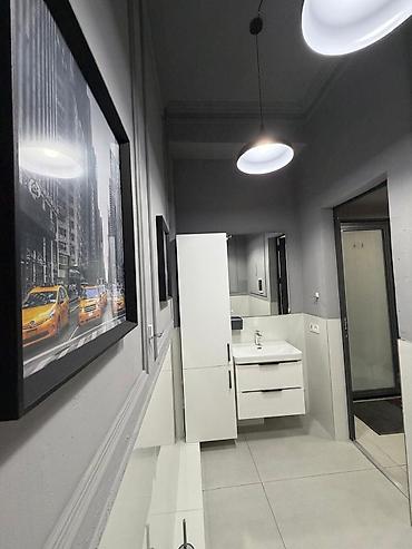 ройон восток: Аренда офисов, 60 м², В административном здании, С видом на горы, С оборудованием, С отдельным входом — 2