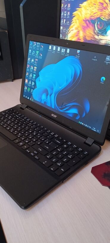 Ноутбук, Acer, 4 ГБ ОЗУ, Intel Core i3, Б/у, Для несложных задач, память HDD + SSD