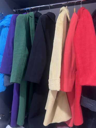 Пальто: Разгружаю гардероб,отдаю ниже по себе стоимости. качество хорошее — 5