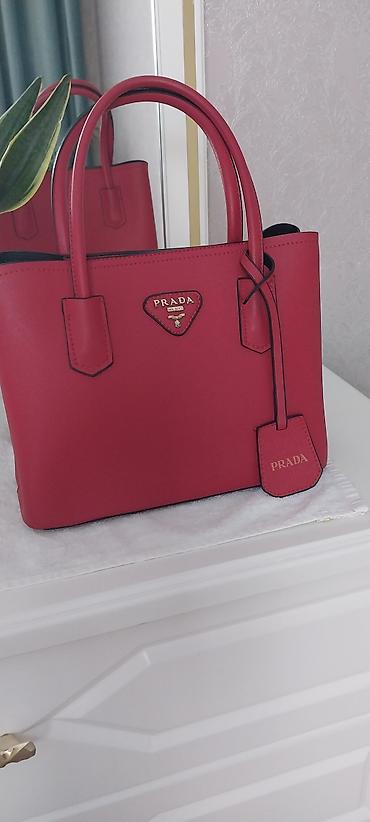 шопперы цена: Сумка PRADA (tote) - Цвет: насыщенно-красный с контрастной черной — 2