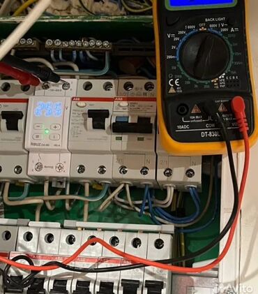 автомат рубильник: Розетка, Schneider, Built-in socket