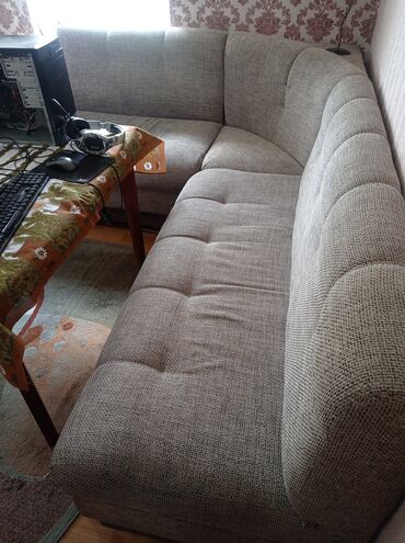 мебель на прокат: Бурчтук диван