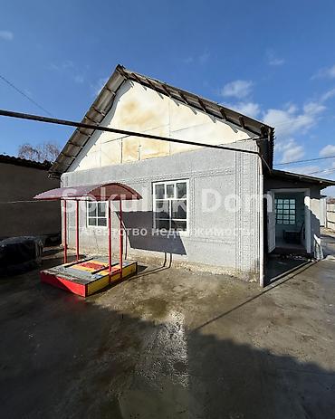 Продажа коттеджей и домов: 🏠Продаётся дом в с. Сокулук 🟡Комнаты: 3 🟡Участок: 10 соток — 3